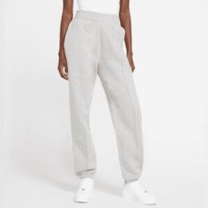 Nike Essential Sweatpants